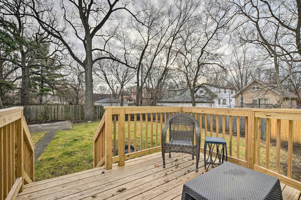 Photo of Outdoor in East Beverly