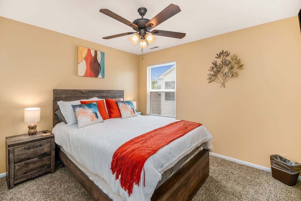 Photo of Bedroom in Fox Valley