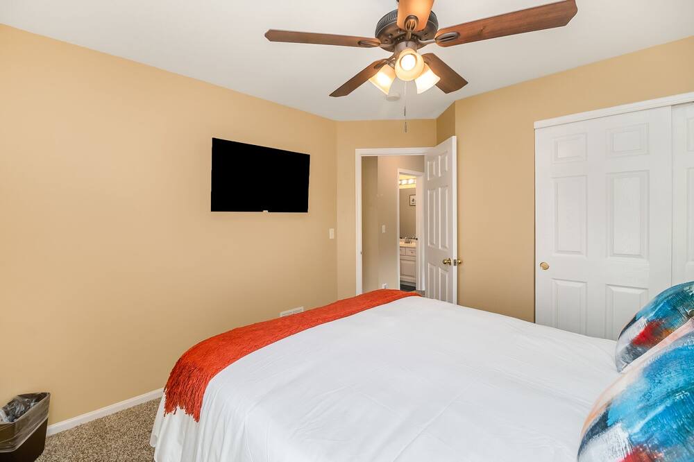 Photo of Bedroom in Fox Valley