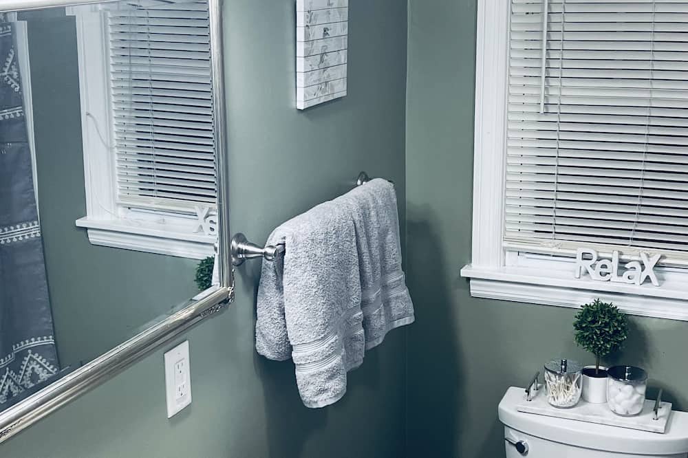 Photo of Bathroom in Carmi