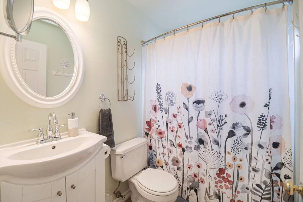 Photo of Bathroom in Bolingbrook