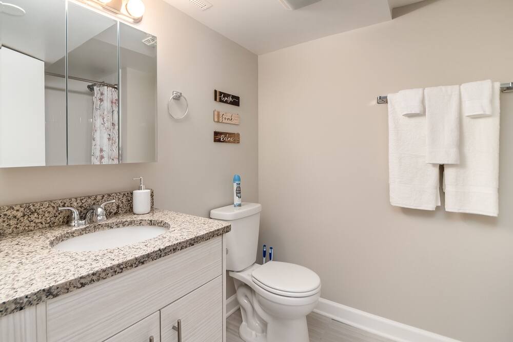 Photo of Bathroom in Elgin