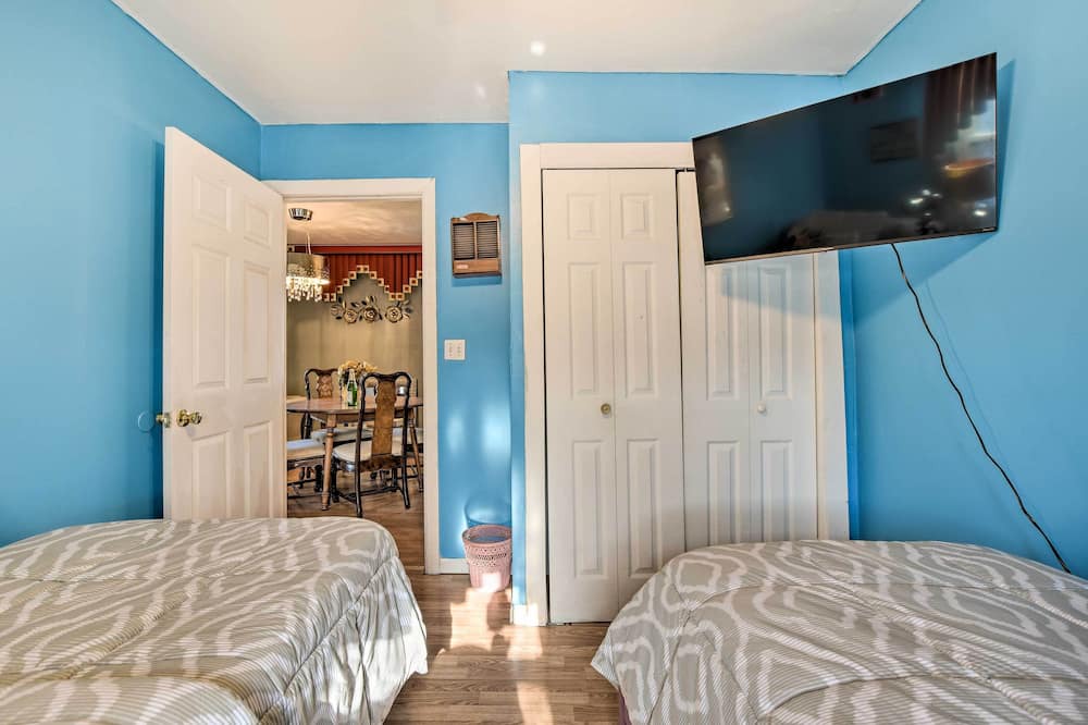 Photo of Bedroom in Roseland