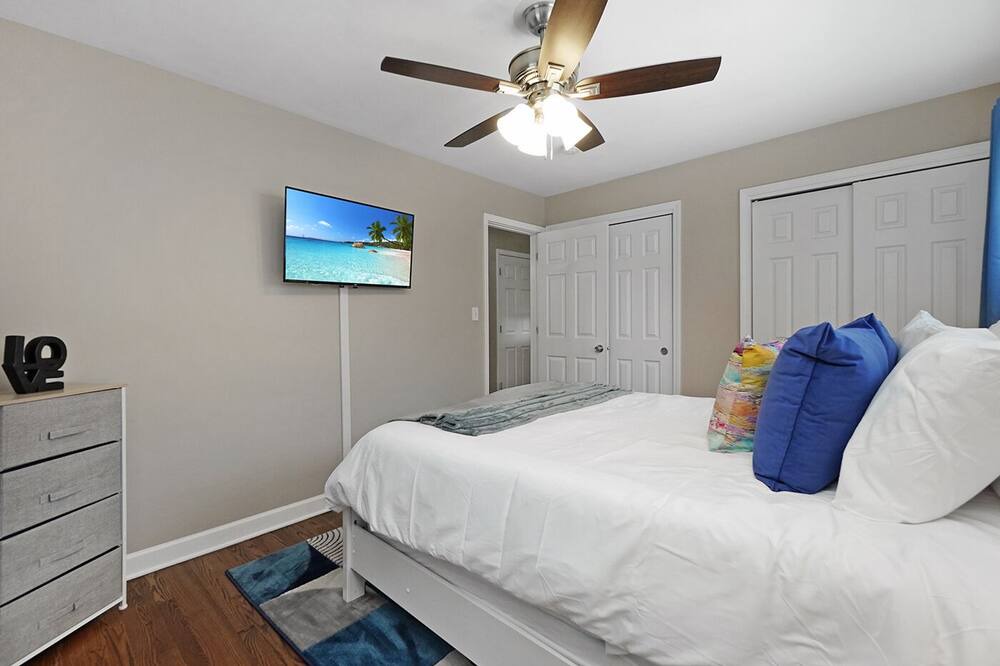 Photo of Bedroom in Arlington Heights