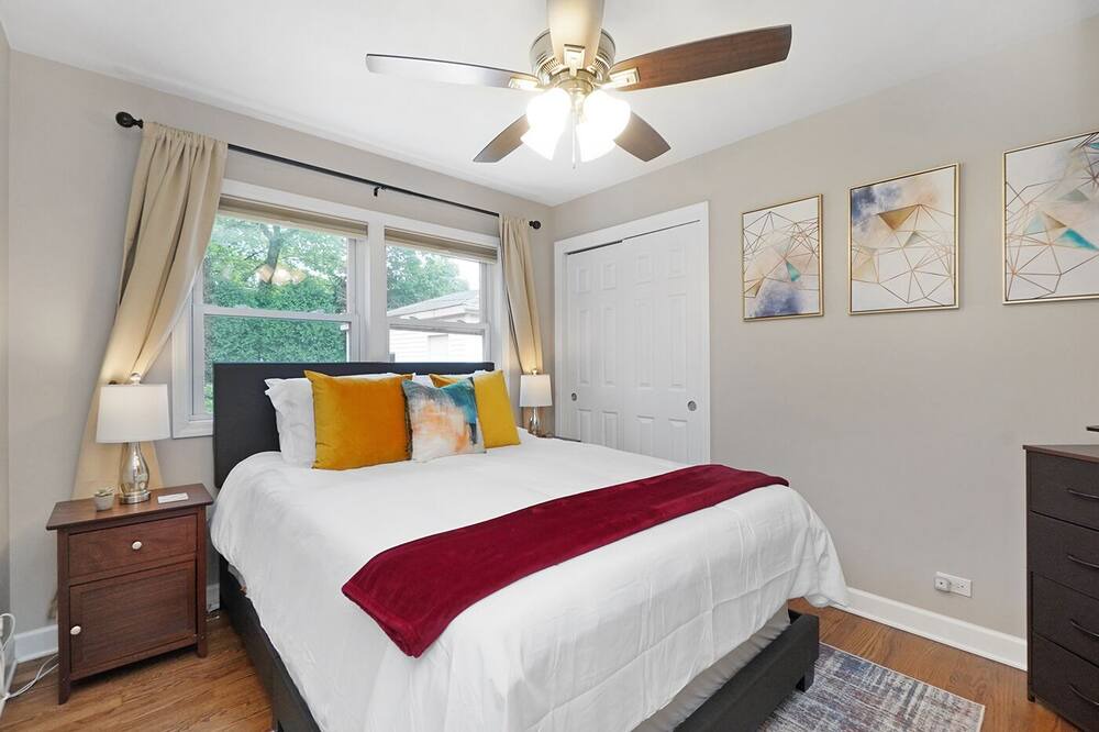 Photo of Bedroom in Arlington Heights