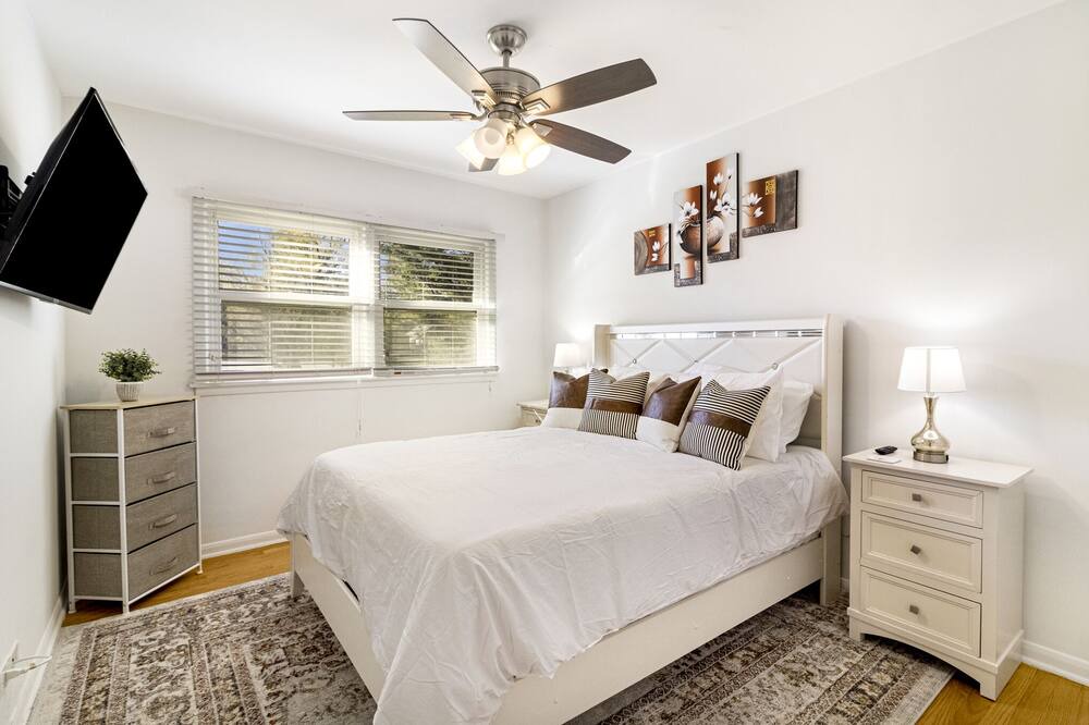Photo of Bedroom in Wheaton