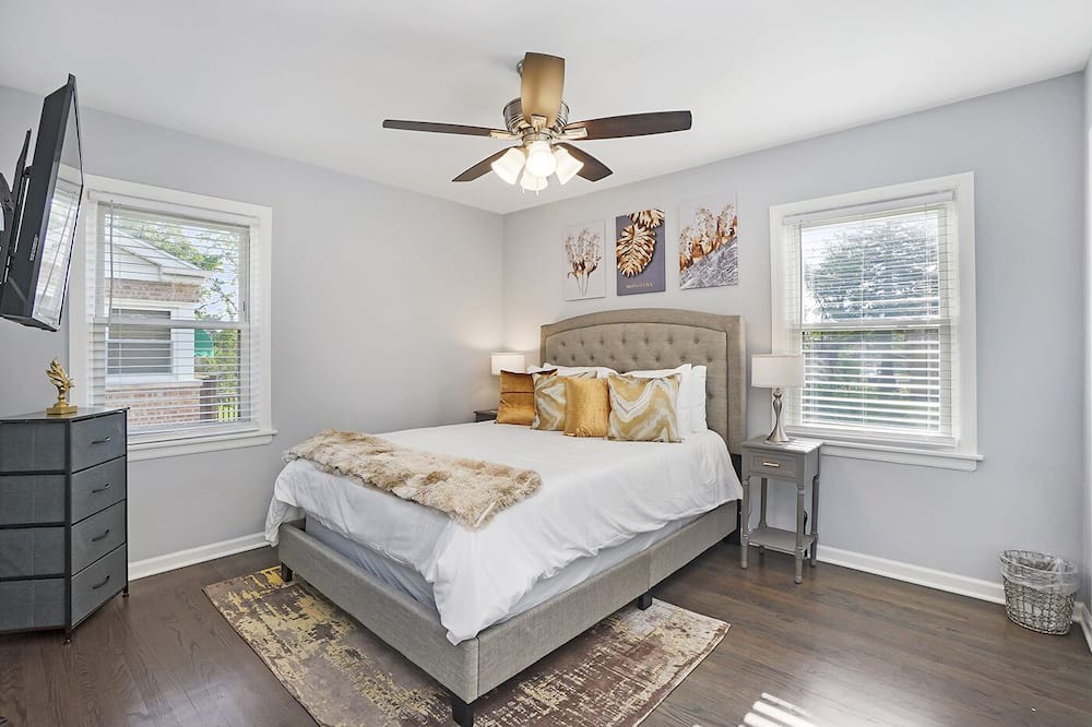 Photo of Bedroom in Homewood