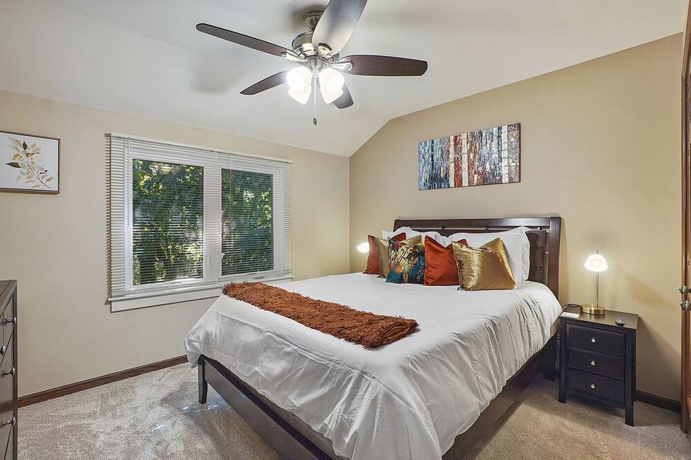 Photo of Bedroom in Naperville