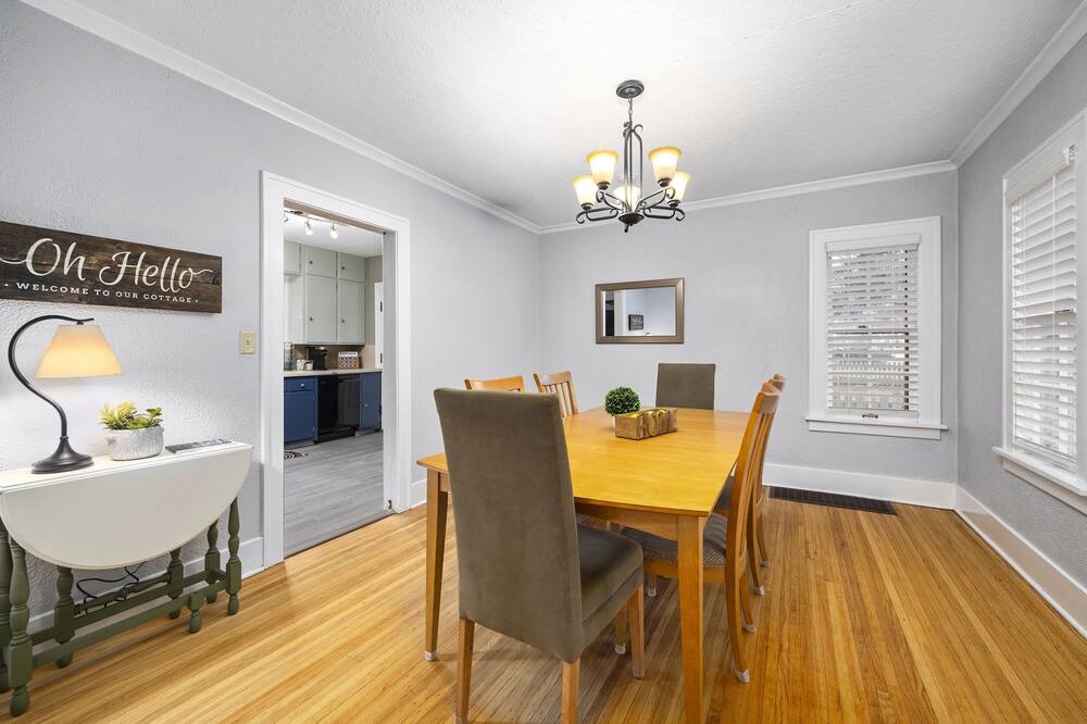 Photo of Livingroom in Aurora