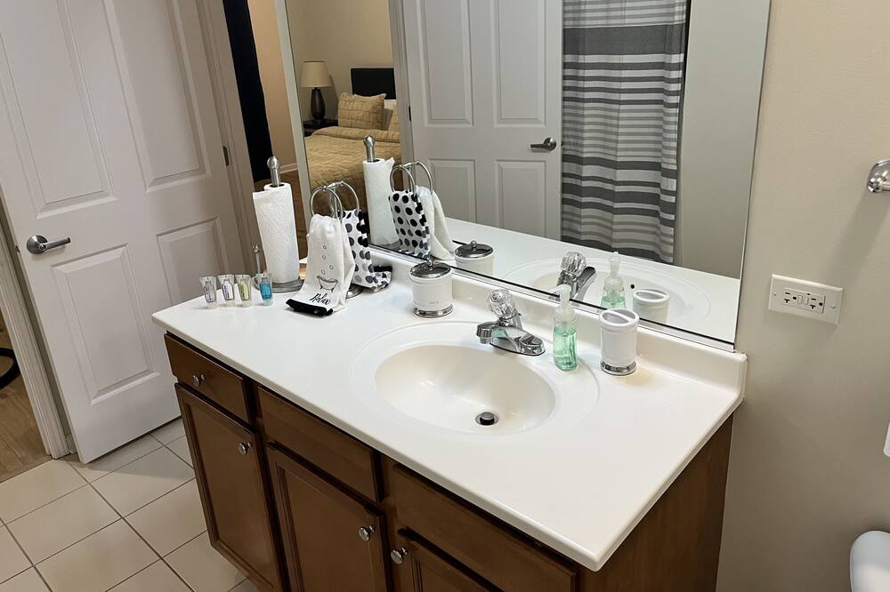 Photo of Bathroom in Berwyn