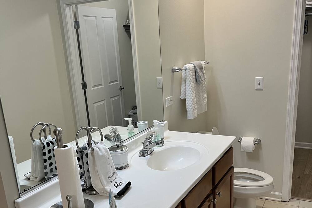 Photo of Bathroom in Berwyn