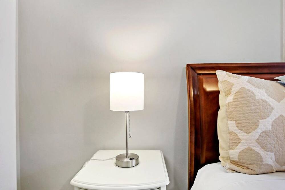 Photo of Bedroom in Lake Bluff
