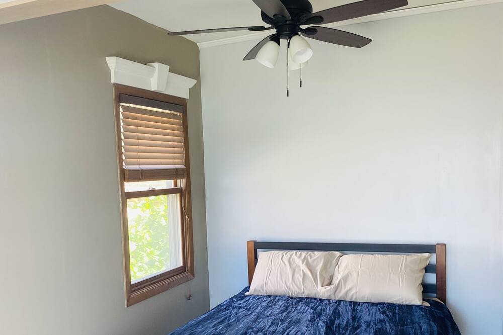 Photo of Bedroom in Fox Lake