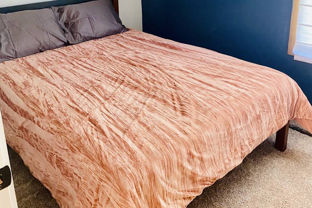 Photo of Bedroom in Fox Lake