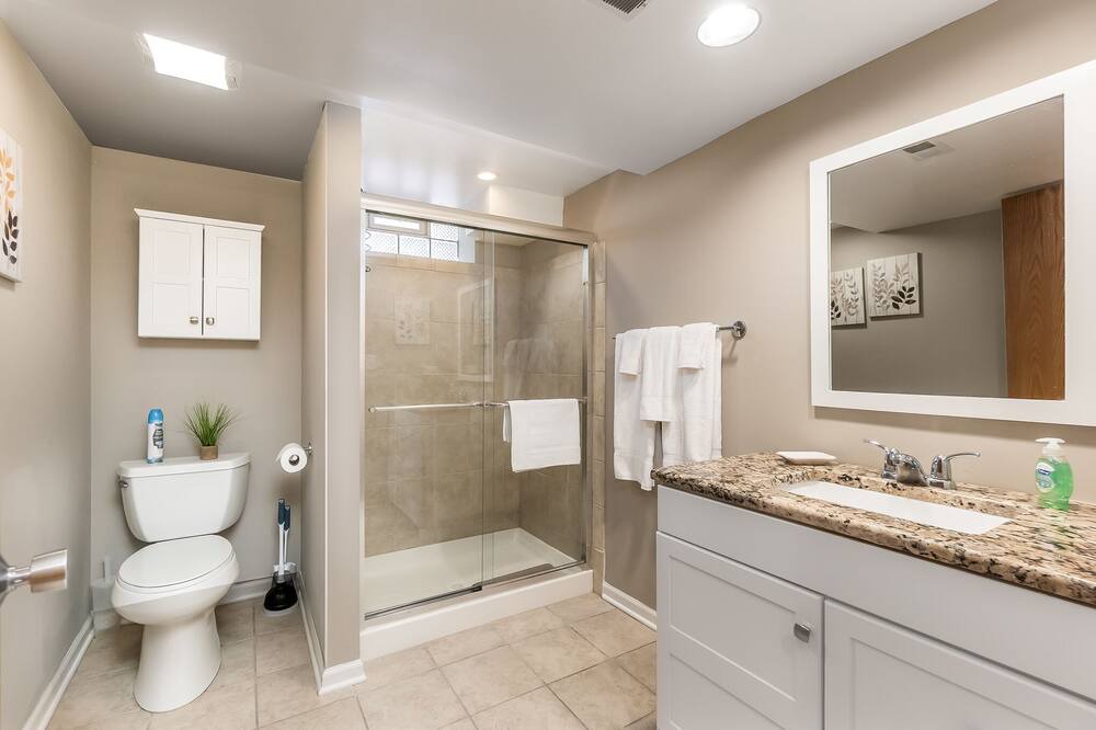 Photo of Bathroom in Itasca