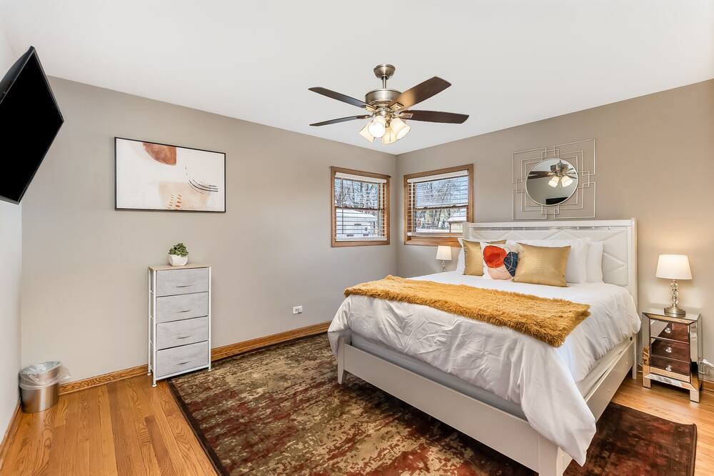 Photo of Bedroom in Itasca