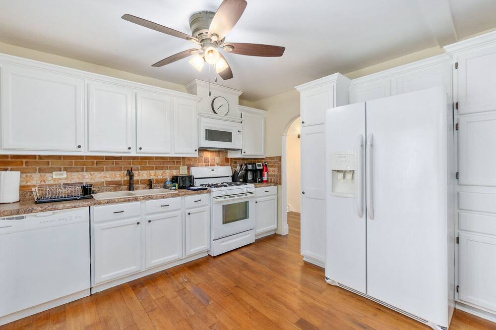 Photo of Kitchen in Roselle