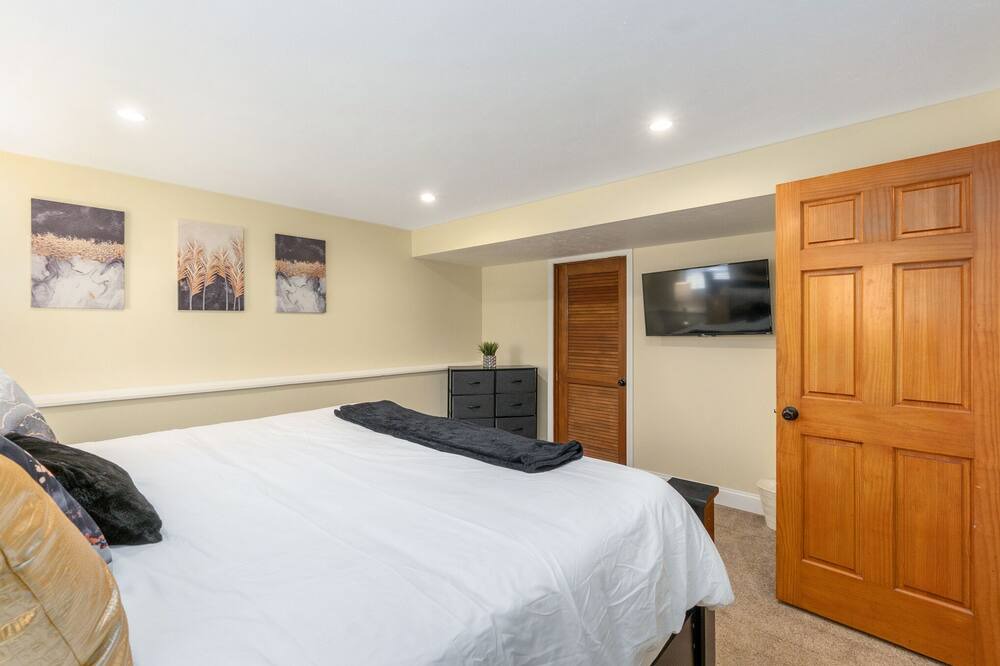 Photo of Bedroom in Roselle