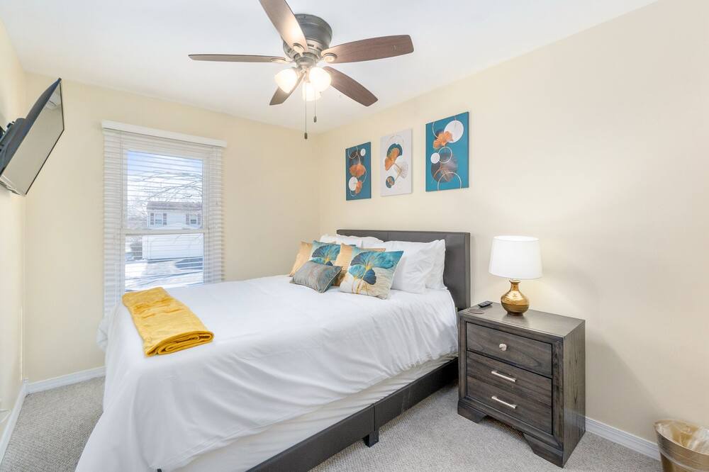 Photo of Bedroom in Roselle