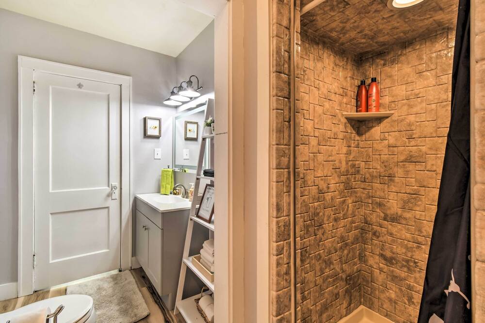 Photo of Bathroom in Quad Cities