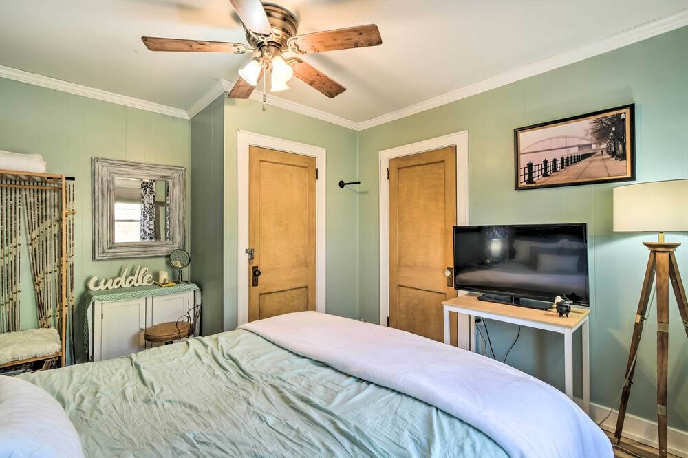 Photo of Bedroom in Quad Cities