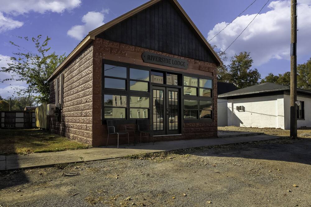 Photo of Outdoor in Elizabethtown