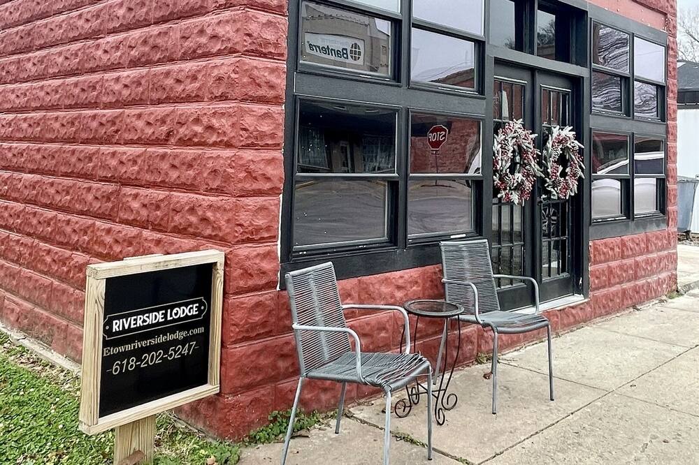 Photo of Outdoor in Elizabethtown