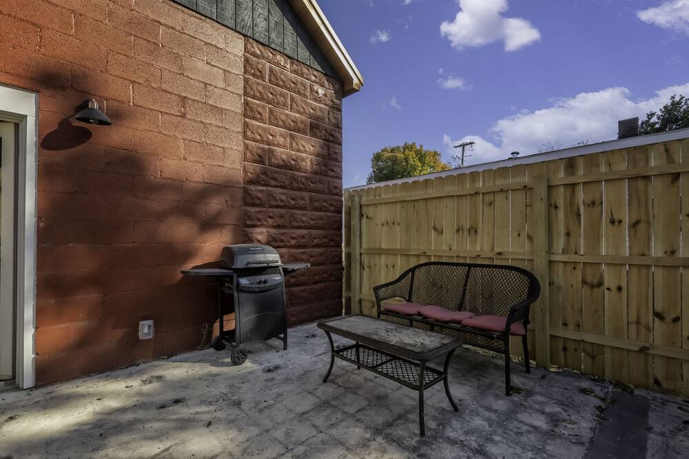 Photo of Outdoor in Elizabethtown
