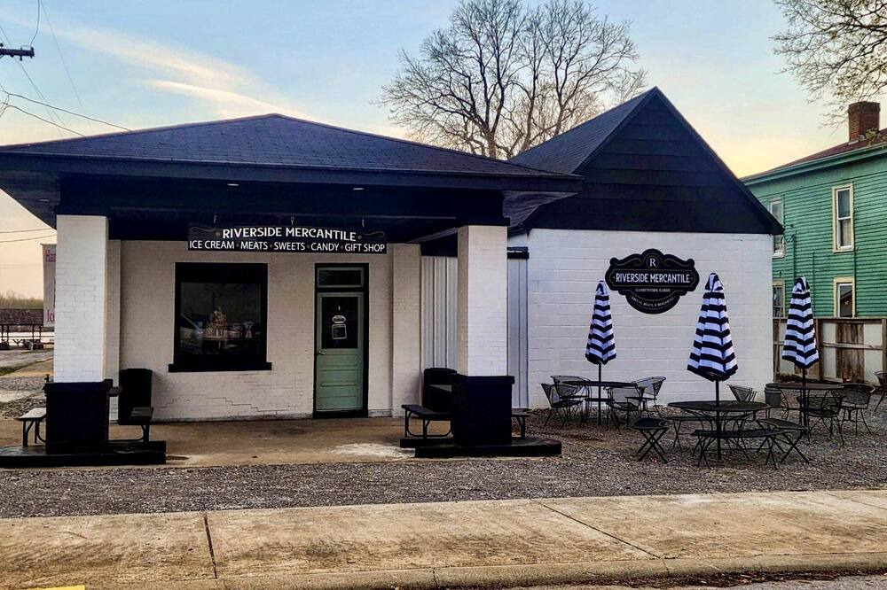 Photo of Outdoor in Elizabethtown