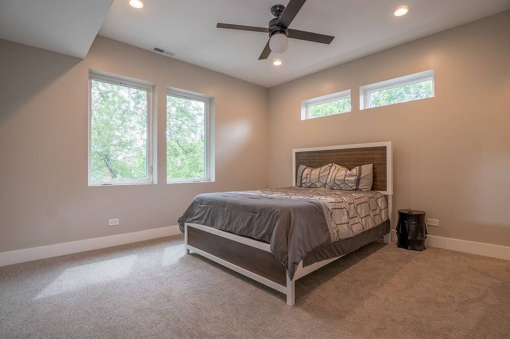 Photo of Bedroom in Woodlawn