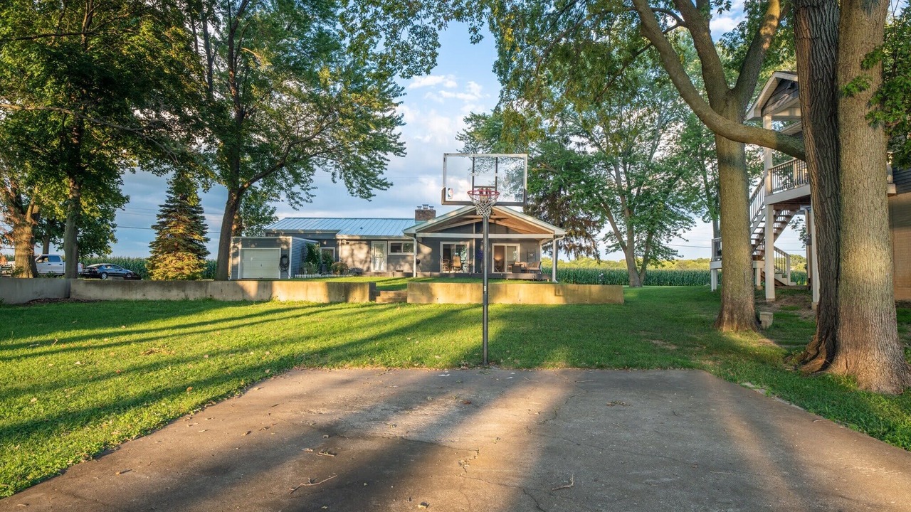 Photo of Outdoor in Peoria Heights