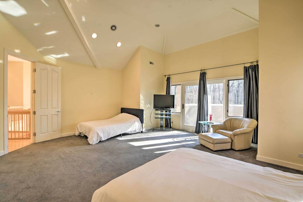 Photo of Bedroom in Riverwoods