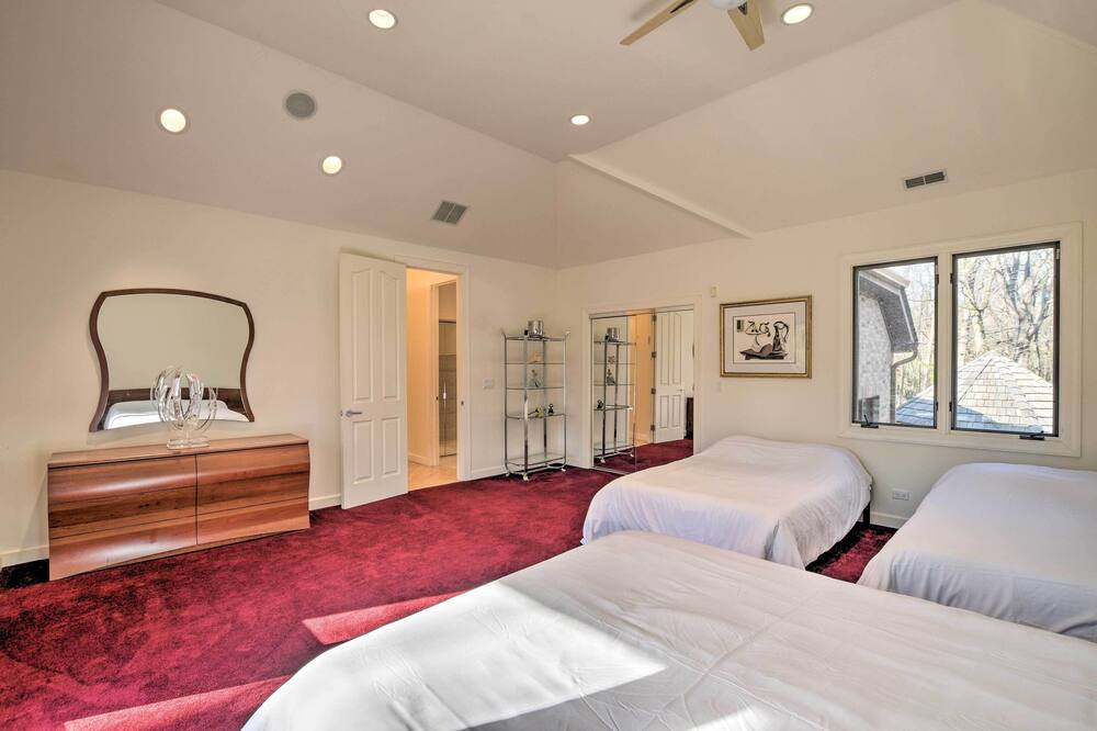 Photo of Bedroom in Riverwoods