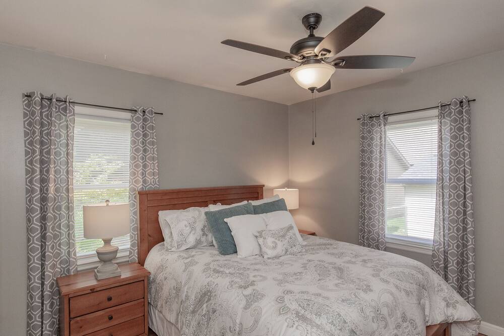 Photo of Bedroom in Moline