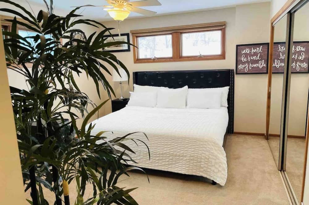 Photo of Bedroom in Buffalo Grove