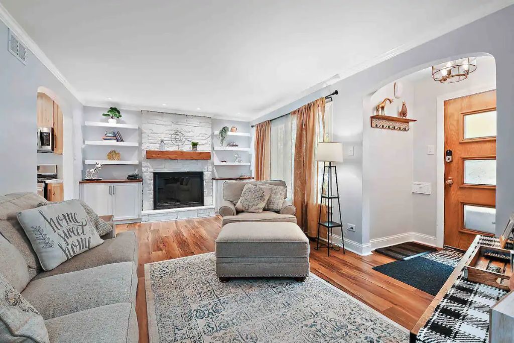 Photo of Livingroom in Forestview