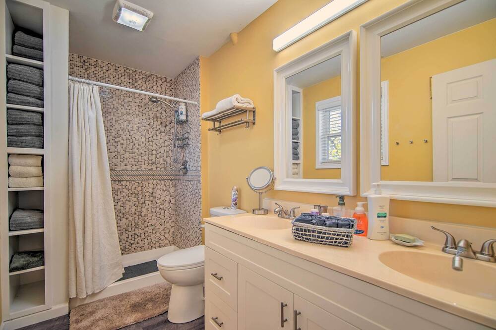 Photo of Bathroom in Fox Lake