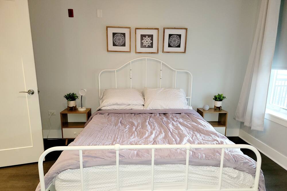 Photo of Bedroom in Wilmette