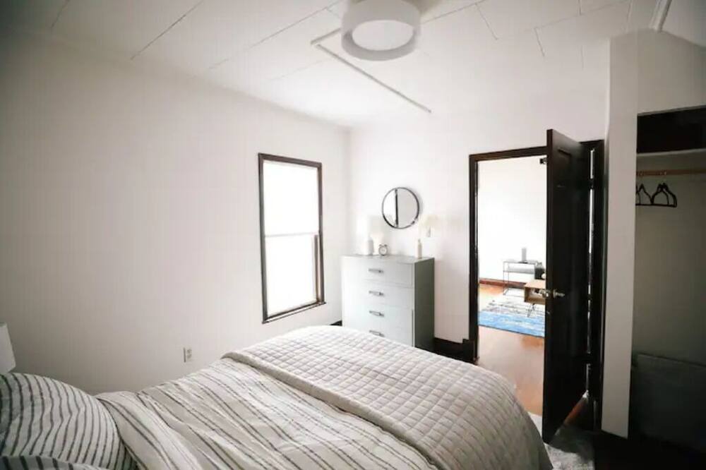 Photo of Bedroom in Urbana