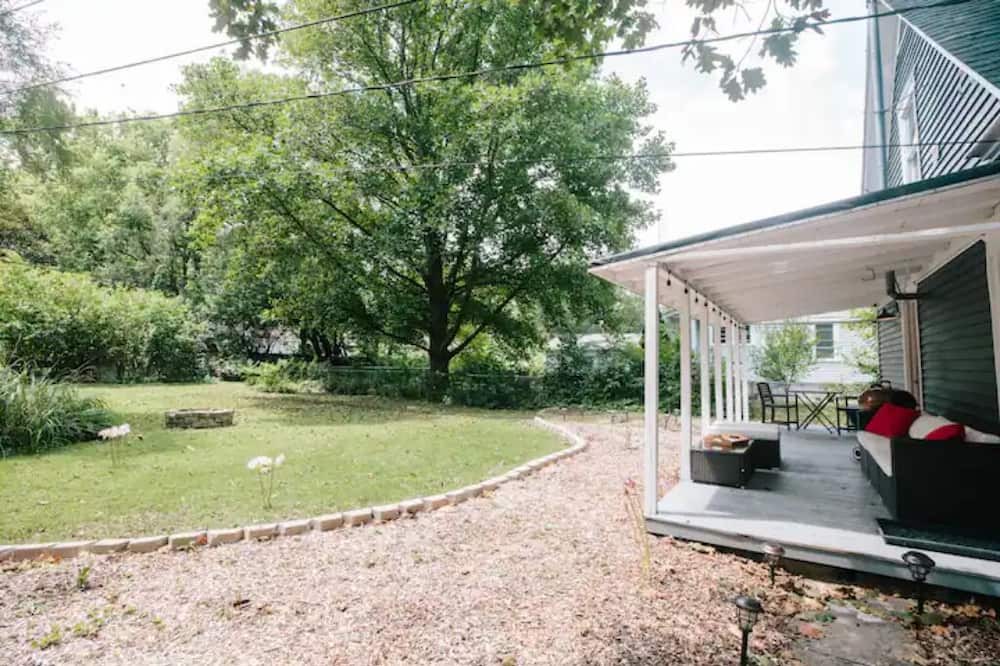 Photo of Outdoor in Urbana