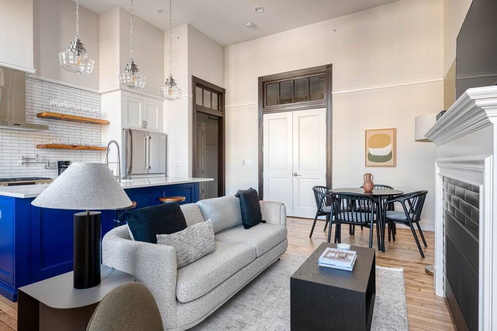 Photo of Livingroom in Noble Square