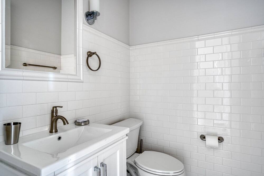 Photo of Bathroom in Noble Square