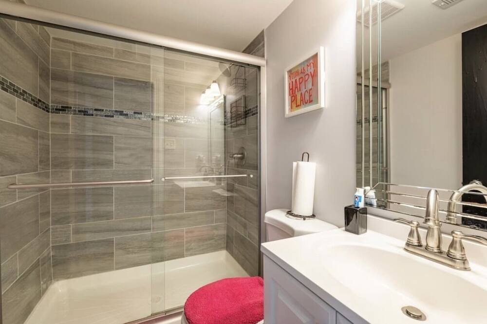 Photo of Bathroom in South Holland