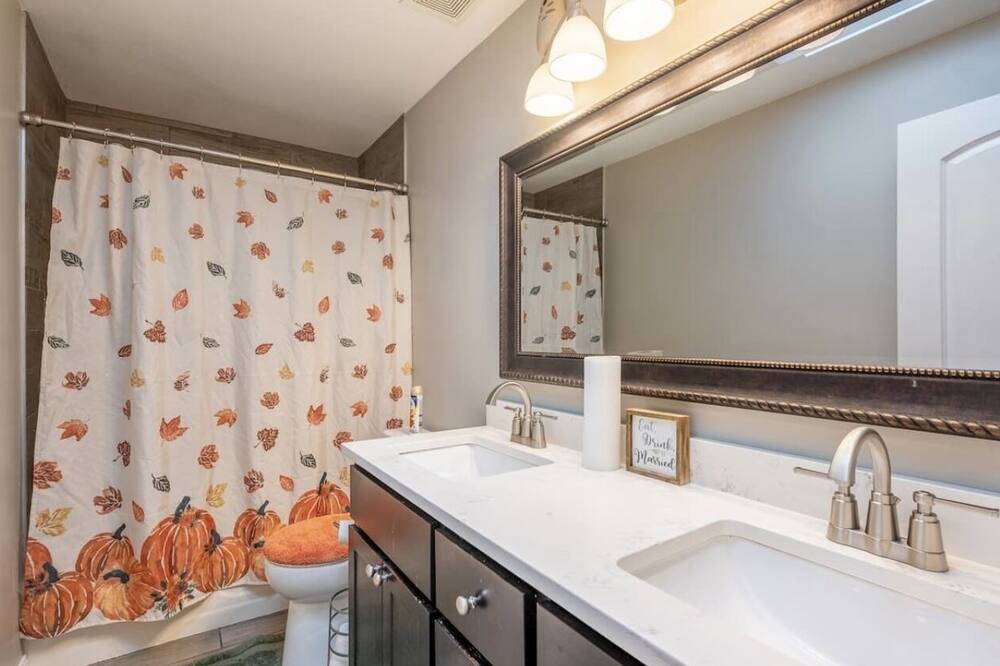 Photo of Bathroom in South Holland