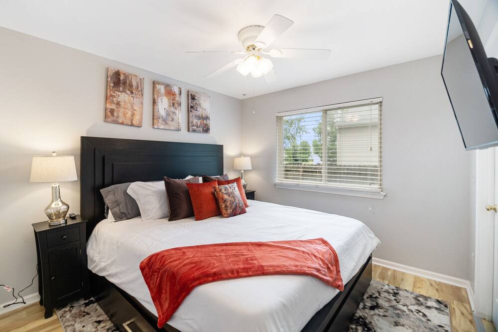 Photo of Bedroom in Bolingbrook