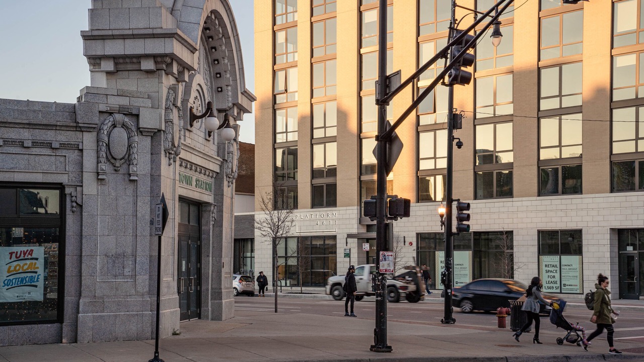 Photo of Outdoor in Uptown