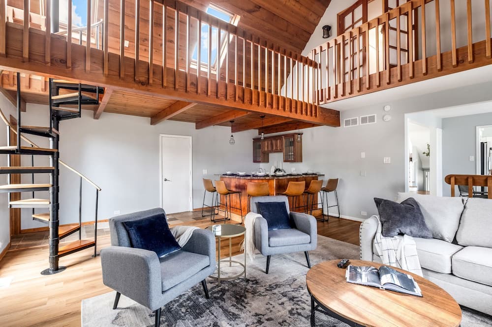 Photo of Livingroom in Oak Brook