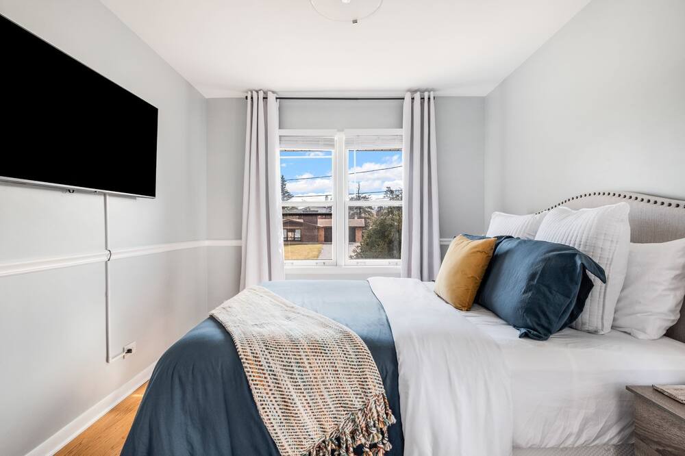 Photo of Bedroom in Oak Brook