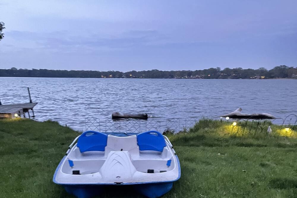 Photo of Outdoor in Round Lake