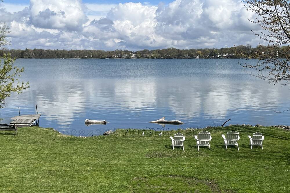 Photo of Outdoor in Round Lake